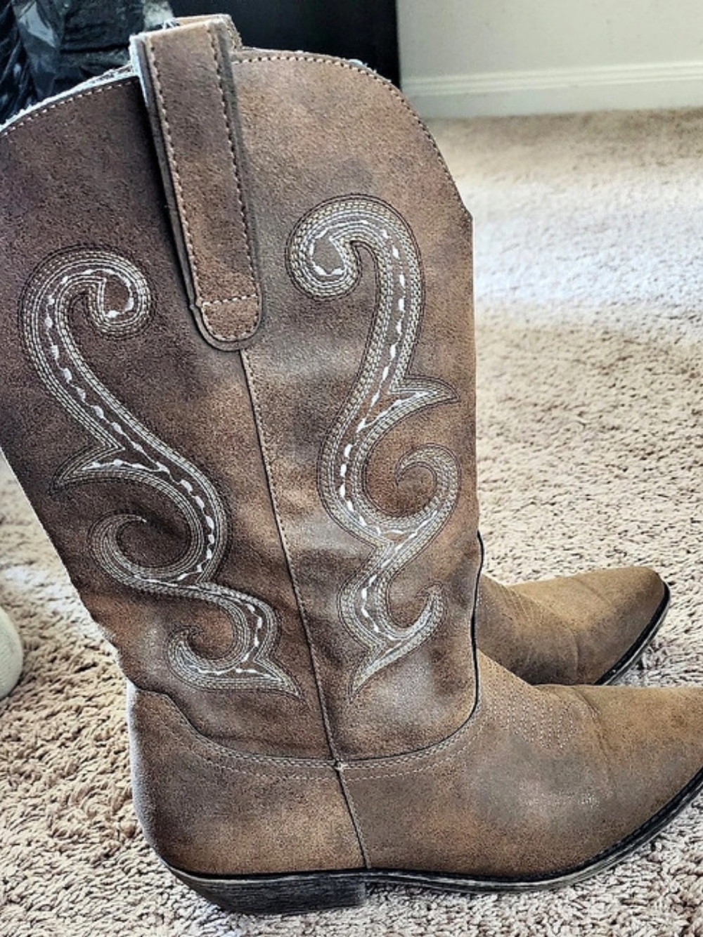 montana west Western Embroidered Heeled Boots in Brown
